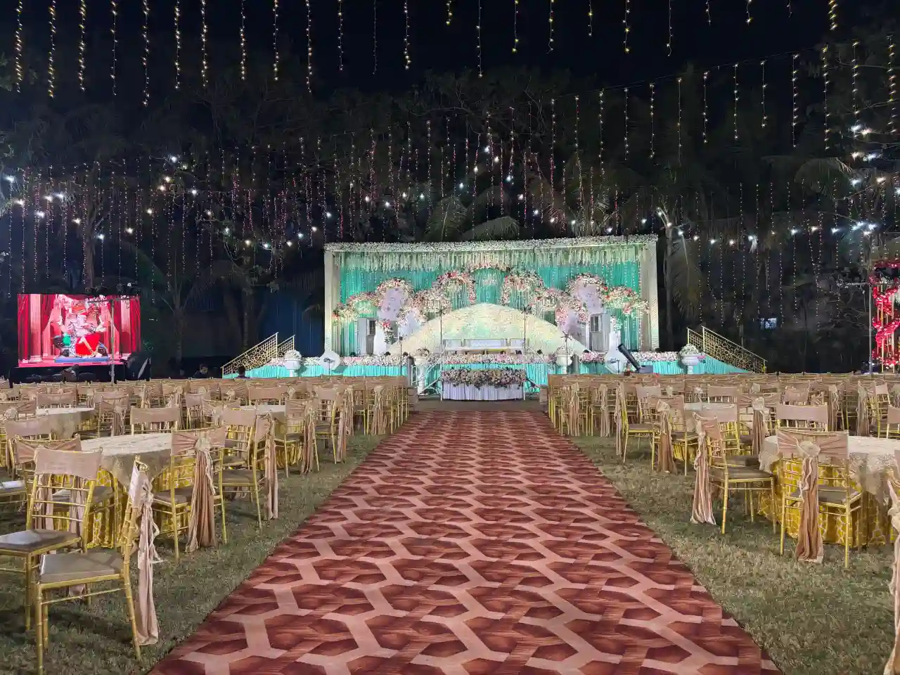 The Grand Lawn